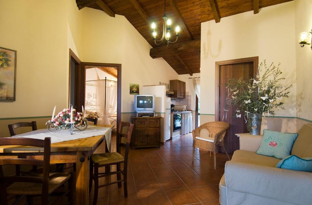 Agriturismo Poggio Di Maremma เปชชาโรมานา ภายนอก รูปภาพ